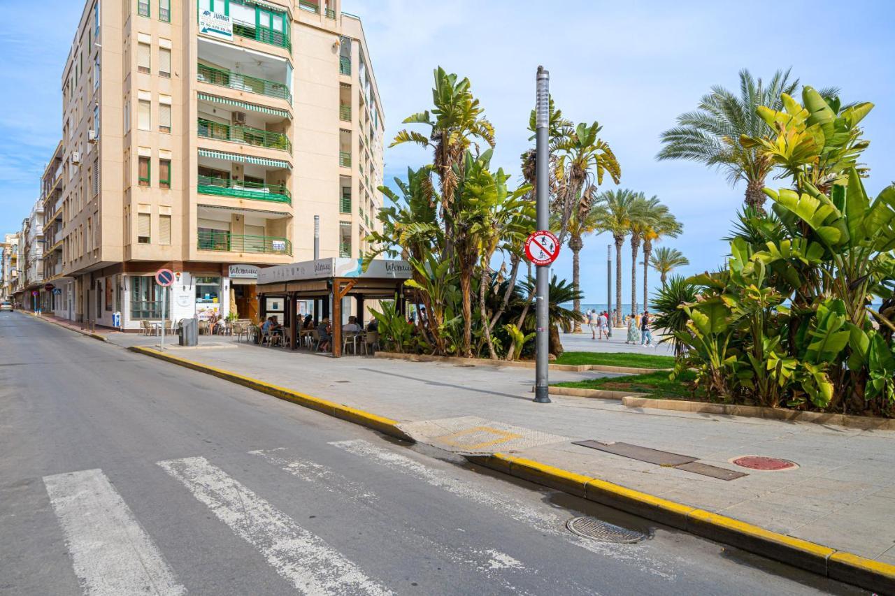 Casa Terra: Apartment 50 Meters From The Beach Torrevieja Exterior photo