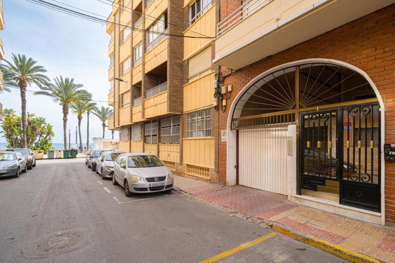 Casa Terra: Apartment 50 Meters From The Beach Torrevieja Exterior photo